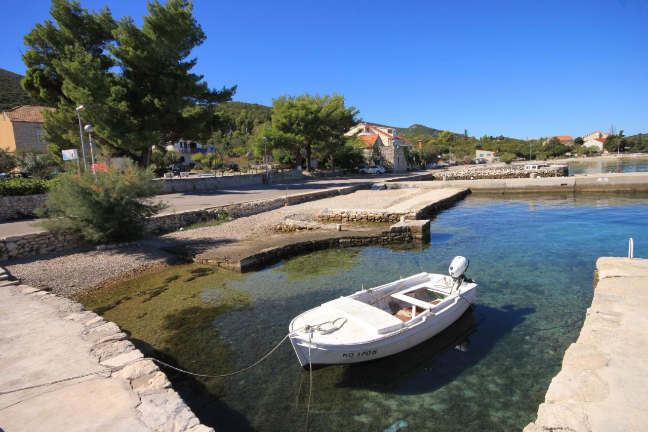 Seaside Apartments With A Swimming Pool Kneza, Korcula - 9269 Racisce Exterior photo