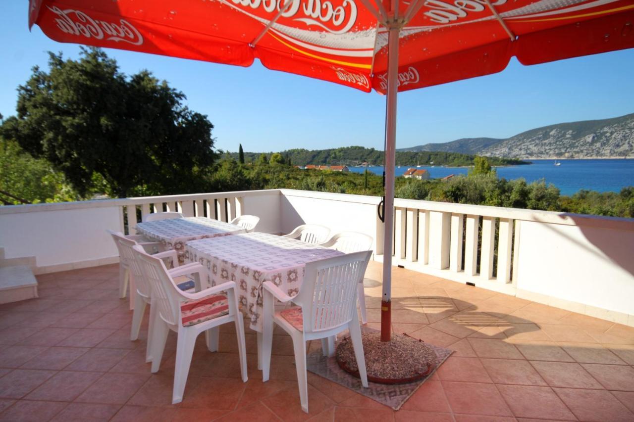 Seaside Apartments With A Swimming Pool Kneza, Korcula - 9269 Racisce Exterior photo